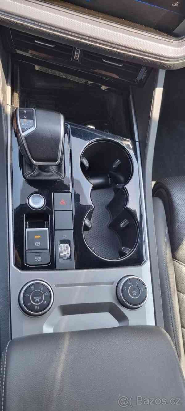Volkswagen Touareg 3,0 TDI R-Line - foto 16