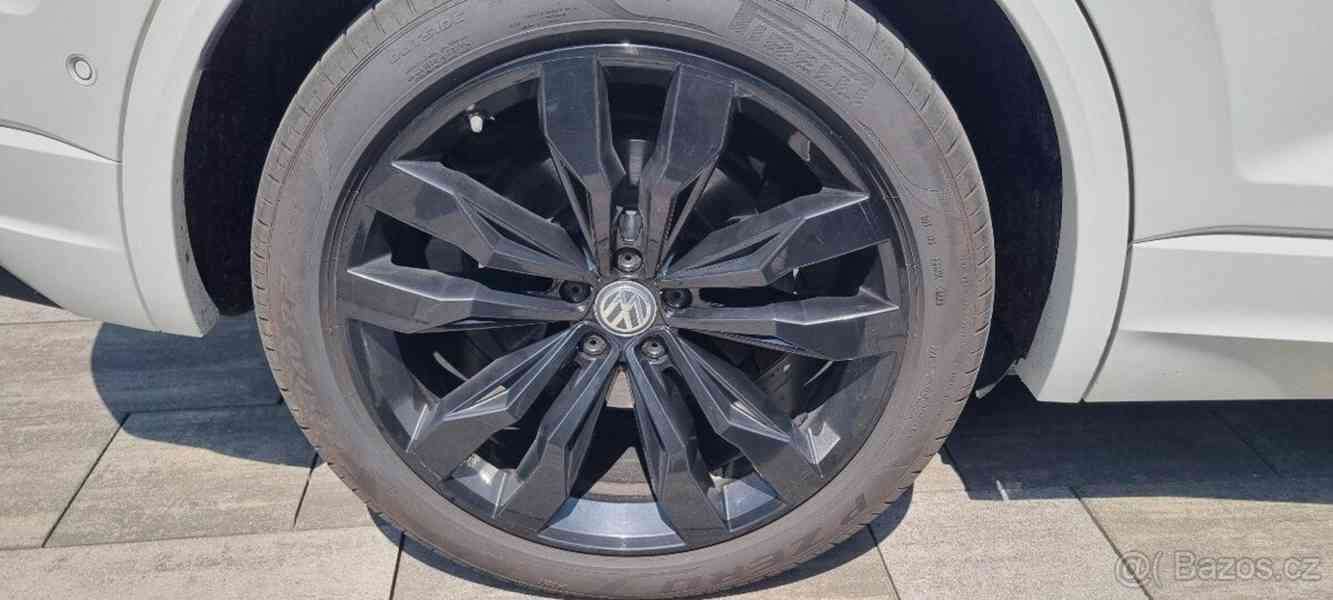 Volkswagen Touareg 3,0 TDI R-Line - foto 12