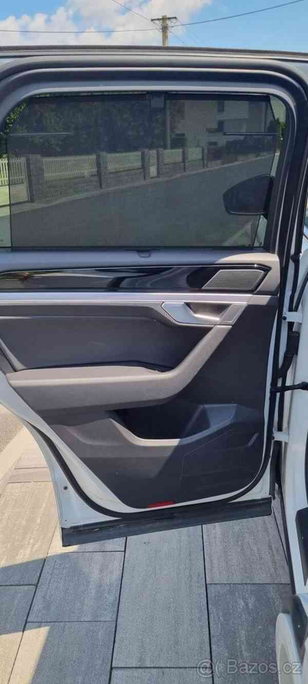 Volkswagen Touareg 3,0 TDI R-Line - foto 18
