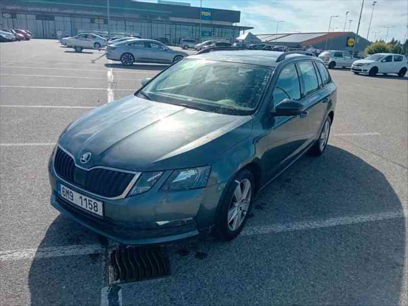 Škoda Octavia 1,6   III - foto 6