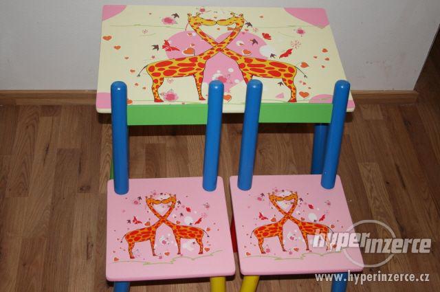 stoleček a židličky - Žirafky - foto 1