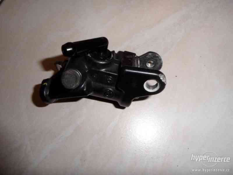Radiální pumpa Brembo přední brzdy Yamaha YZF-R1 - foto 3