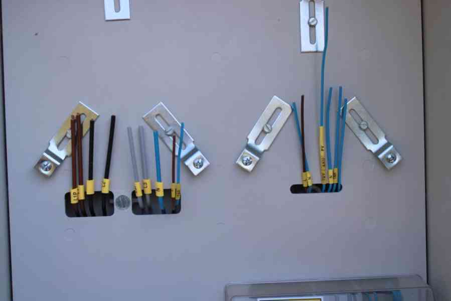 Sestava HELGA 2H-N-C (ER212+ZS16) elektroměrová a zásuvková  - foto 17