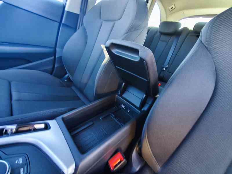 Audi A4 Avant facelift B9 2.0 TDi 110 kW,garáž,MAN,naj.166t. - foto 13