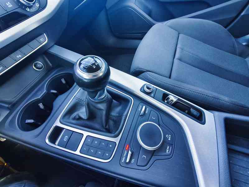 Audi A4 Avant facelift B9 2.0 TDi 110 kW,garáž,MAN,naj.166t. - foto 12