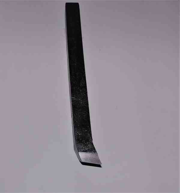 Soustružnický nůž 32x20 ROHOVÝ kovaný-HSS, pravý - foto 6