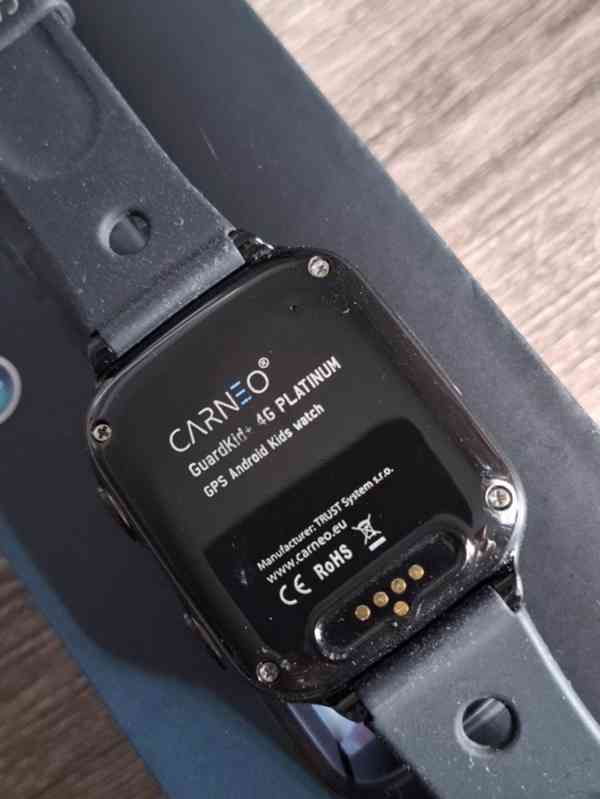 Chytré hodinky CARNEO GuardKid+ 4G Platinum black - foto 2