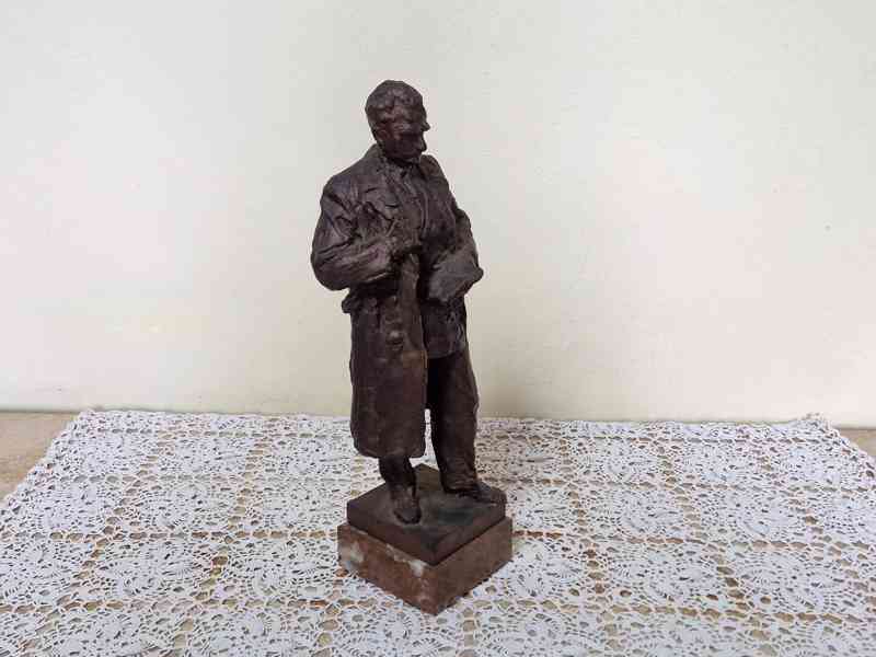 Nevídaná autorská bronzová Socha Klement Gottwald - foto 4