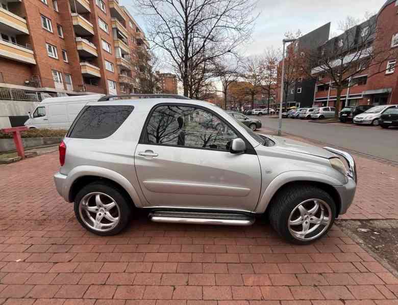 Toyota RAV 4 2,0i 4x4 benzín 110kw - foto 5