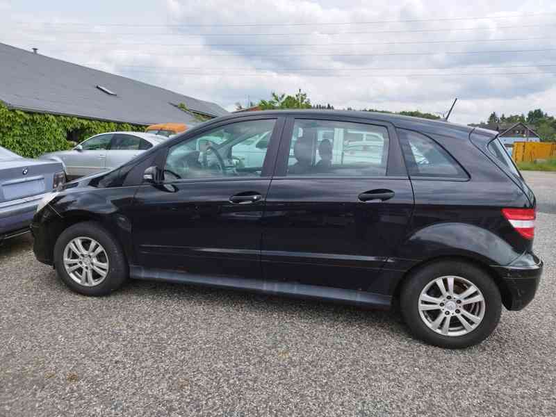 Osobní automobil Mercedes Benz B 170 - foto 4