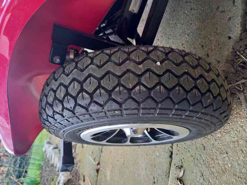 Prodám zánovní elektrický vozík - skútr pro seniory - foto 13