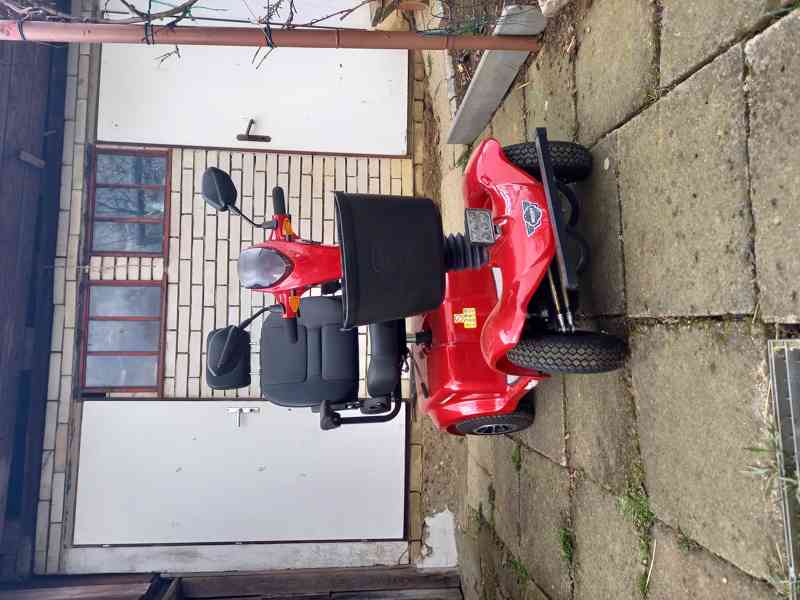 Prodám zánovní elektrický vozík - skútr pro seniory - foto 2