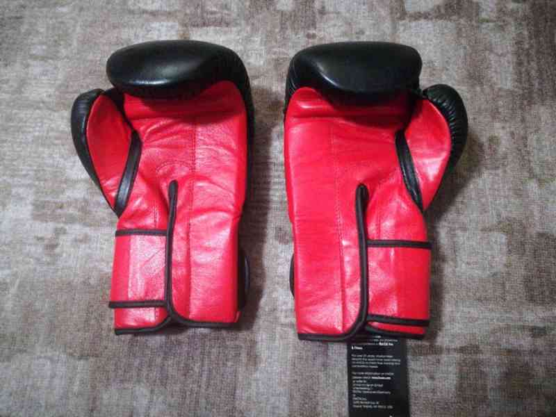 Boxovací rukavice KWON KO Champ černo-červené 10 oz. - foto 4