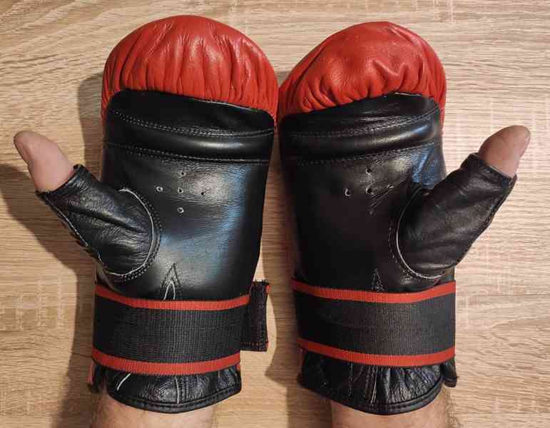 Boxovací pytel a rukavice - foto 7