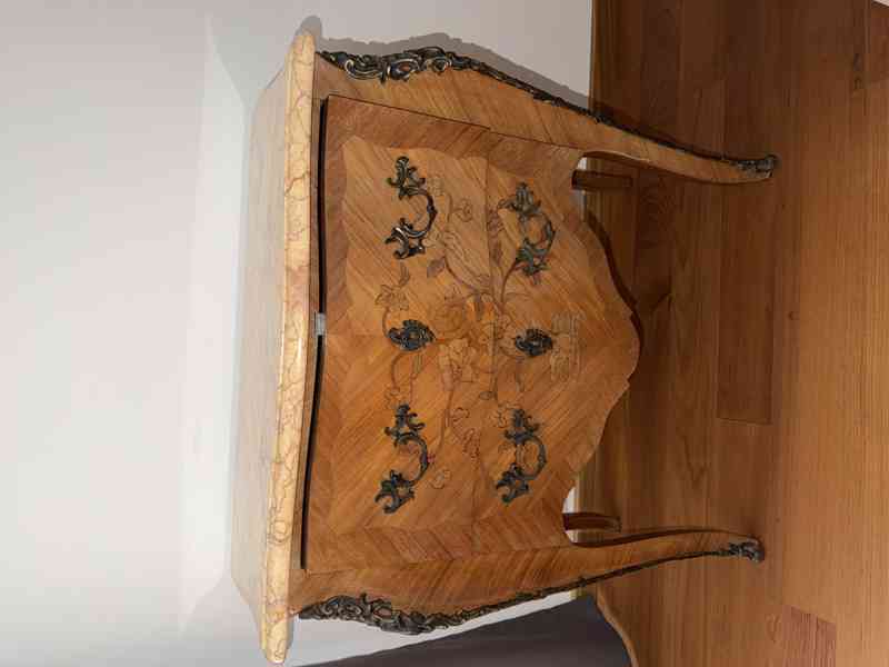 Komoda ve stylu rokoka  - foto 2