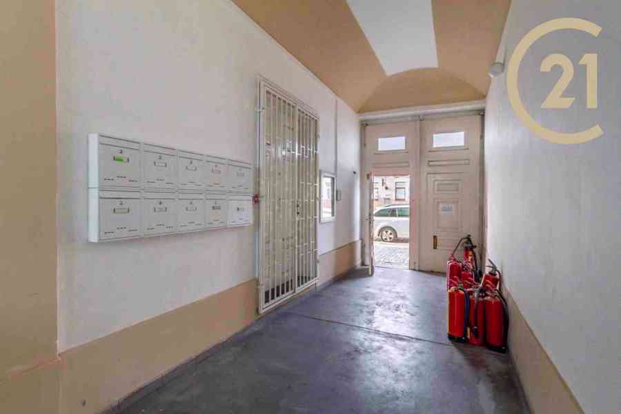 Prodej bytového domu zastavěná plocha 353 m2 se zahradou 387 m2, Praha - Libeň - foto 7