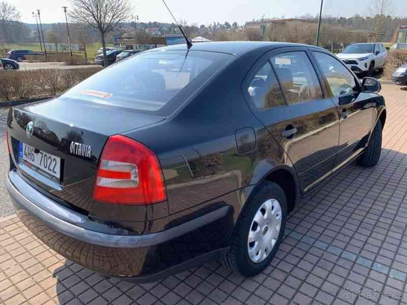 Škoda Octavia 1,6   Mpi - foto 2