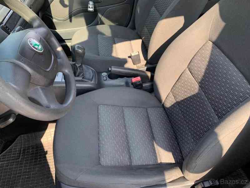 Škoda Octavia 1,6   Mpi - foto 8