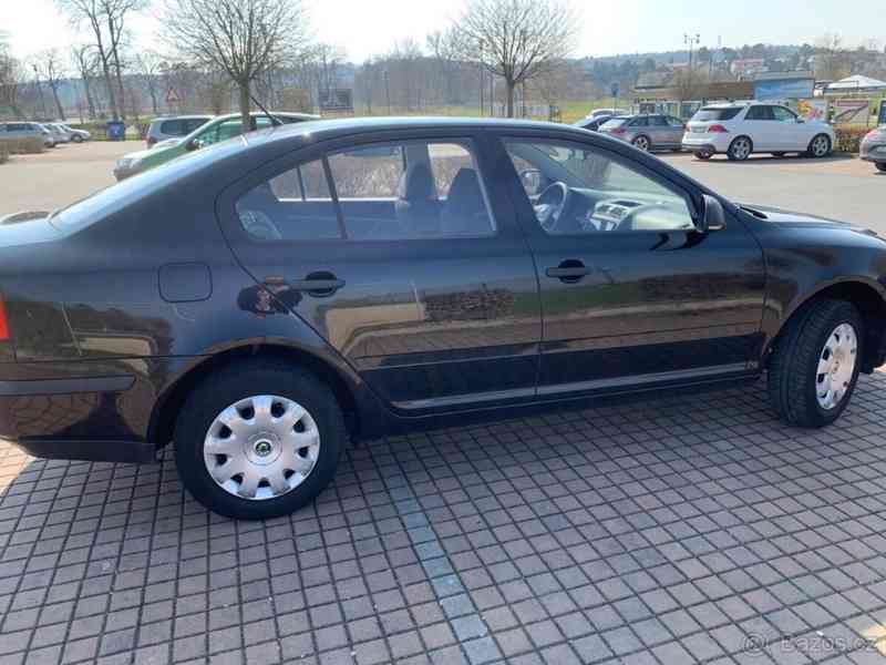 Škoda Octavia 1,6   Mpi - foto 7