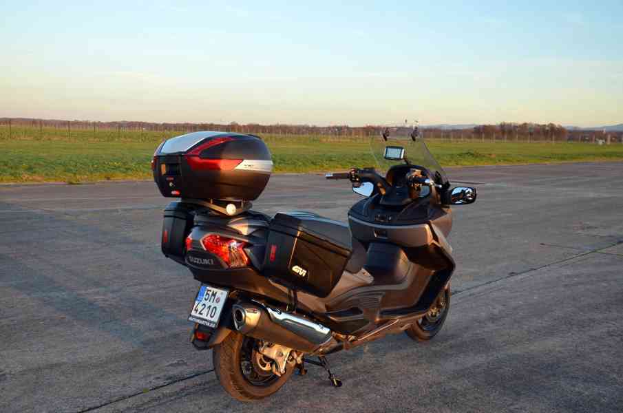 Suzuki AN 650 Burgman Executive, naj. 15 tkm, původ ČR  - foto 3