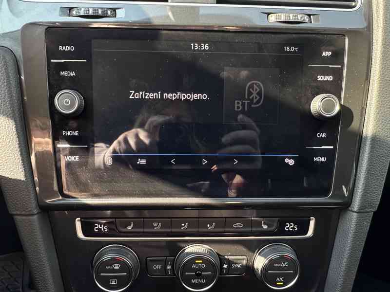 Volkswagen Golf 1.5 TSi 110kW/1MAJ/ČR/DPH - foto 30