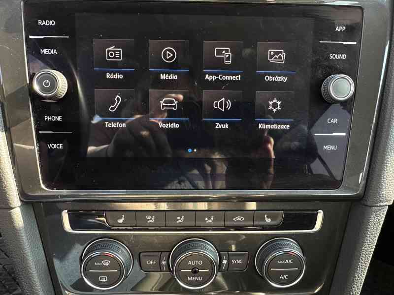 Volkswagen Golf 1.5 TSi 110kW/1MAJ/ČR/DPH - foto 28