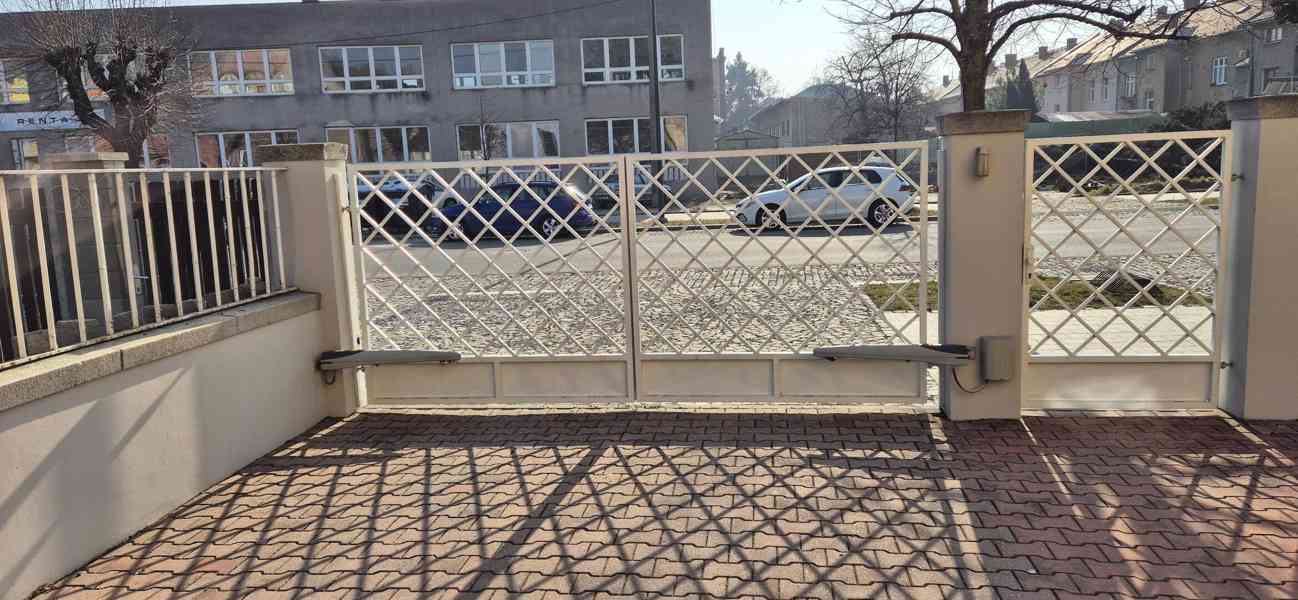 Pohon dvoukřídlé brány Nice + řídící jednotka plně funkční - foto 3