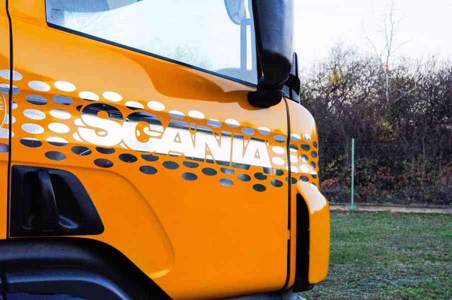 SCANIA P380 6X4 SKLÁPĚČ / VYKLÁPĚČ + HYDRAULICKÁ RUKA EURO4 - foto 9
