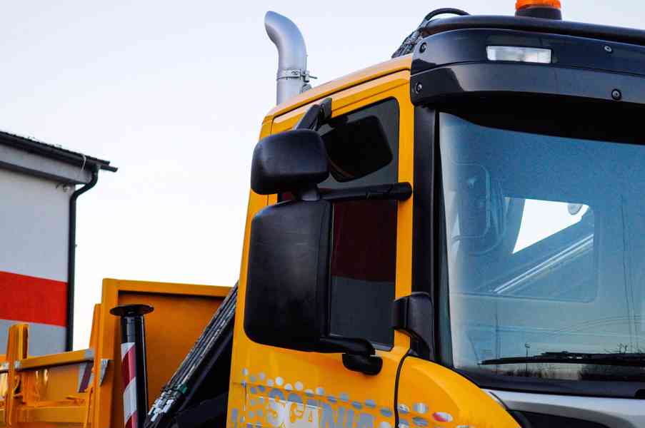 SCANIA P380 6X4 SKLÁPĚČ / VYKLÁPĚČ + HYDRAULICKÁ RUKA EURO4 - foto 40