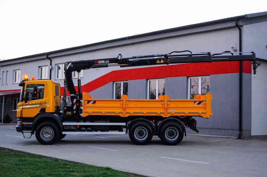 SCANIA P380 6X4 SKLÁPĚČ / VYKLÁPĚČ + HYDRAULICKÁ RUKA EURO4 - foto 104