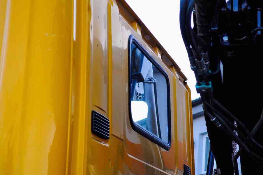 SCANIA P380 6X4 SKLÁPĚČ / VYKLÁPĚČ + HYDRAULICKÁ RUKA EURO4 - foto 34