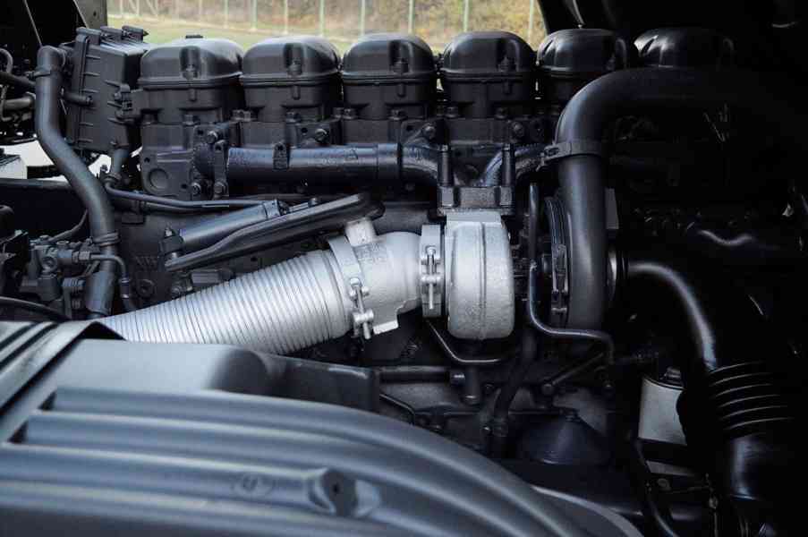 SCANIA P380 6X4 SKLÁPĚČ / VYKLÁPĚČ + HYDRAULICKÁ RUKA EURO4 - foto 79