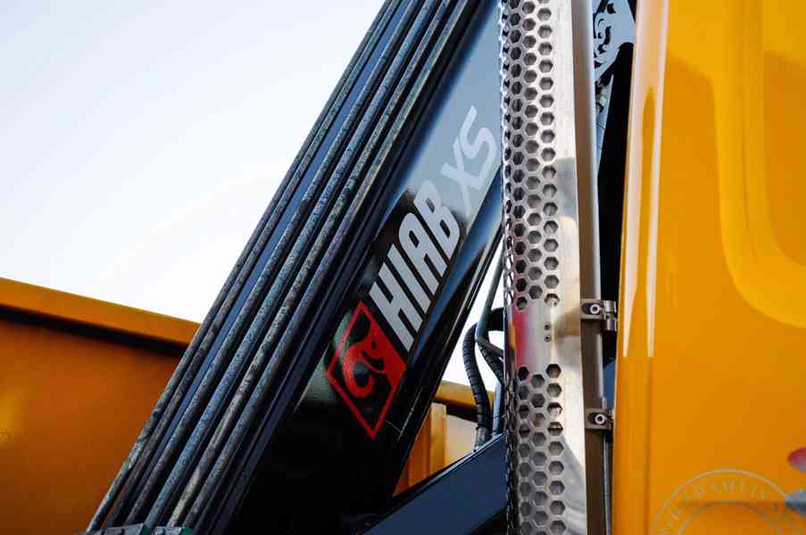 SCANIA P380 6X4 SKLÁPĚČ / VYKLÁPĚČ + HYDRAULICKÁ RUKA EURO4 - foto 16