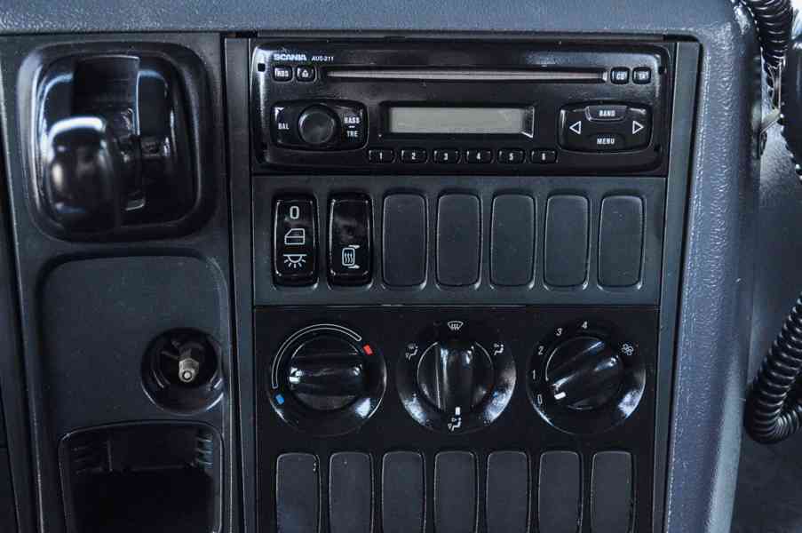 SCANIA P380 6X4 SKLÁPĚČ / VYKLÁPĚČ + HYDRAULICKÁ RUKA EURO4 - foto 63