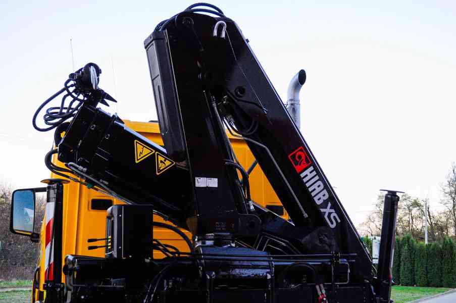 SCANIA P380 6X4 SKLÁPĚČ / VYKLÁPĚČ + HYDRAULICKÁ RUKA EURO4 - foto 96