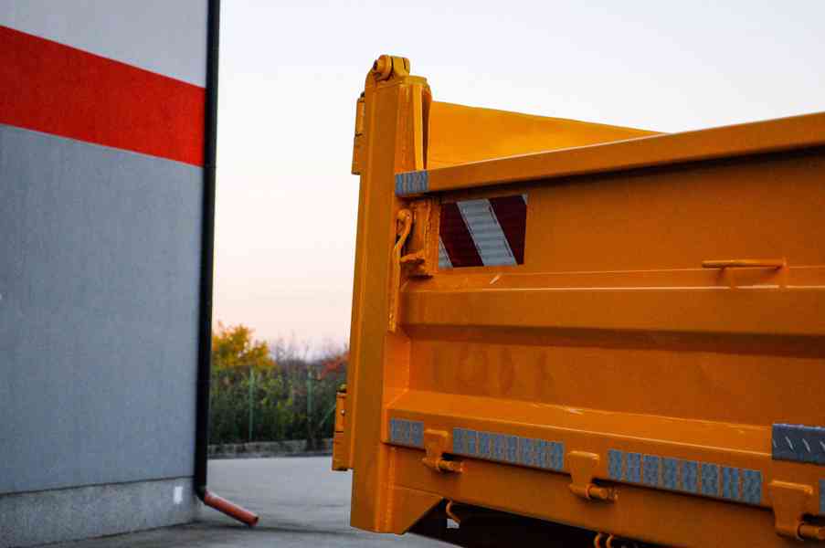 SCANIA P380 6X4 SKLÁPĚČ / VYKLÁPĚČ + HYDRAULICKÁ RUKA EURO4 - foto 85