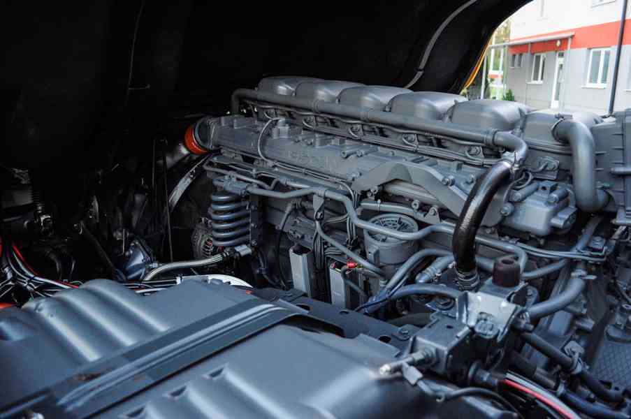 SCANIA P380 6X4 SKLÁPĚČ / VYKLÁPĚČ + HYDRAULICKÁ RUKA EURO4 - foto 76