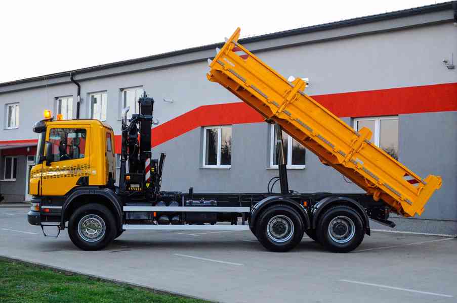 SCANIA P380 6X4 SKLÁPĚČ / VYKLÁPĚČ + HYDRAULICKÁ RUKA EURO4 - foto 90
