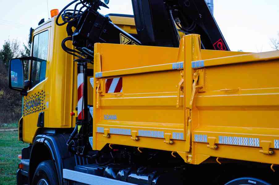 SCANIA P380 6X4 SKLÁPĚČ / VYKLÁPĚČ + HYDRAULICKÁ RUKA EURO4 - foto 26