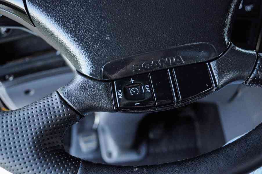 SCANIA P380 6X4 SKLÁPĚČ / VYKLÁPĚČ + HYDRAULICKÁ RUKA EURO4 - foto 66