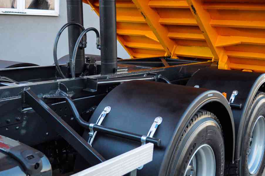 SCANIA P380 6X4 SKLÁPĚČ / VYKLÁPĚČ + HYDRAULICKÁ RUKA EURO4 - foto 94