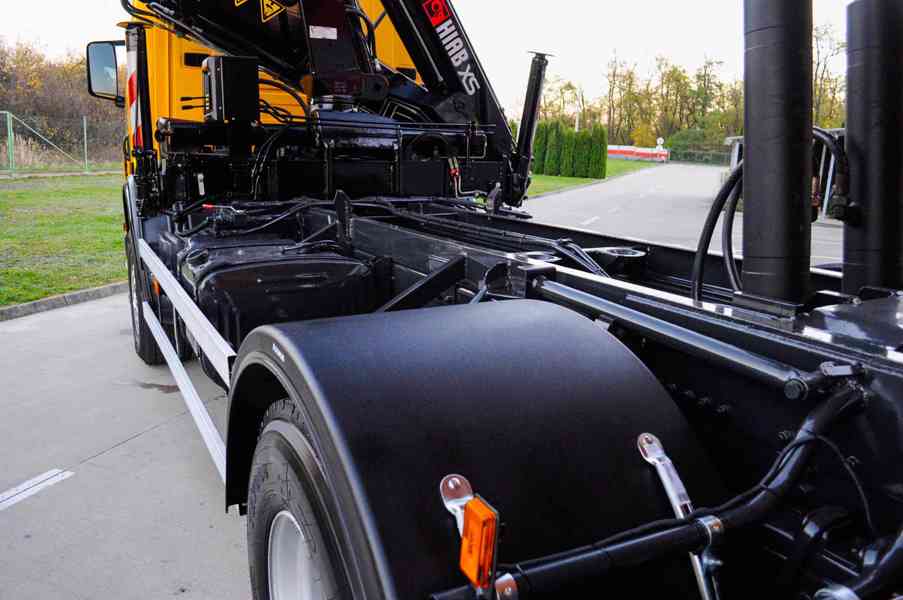 SCANIA P380 6X4 SKLÁPĚČ / VYKLÁPĚČ + HYDRAULICKÁ RUKA EURO4 - foto 95