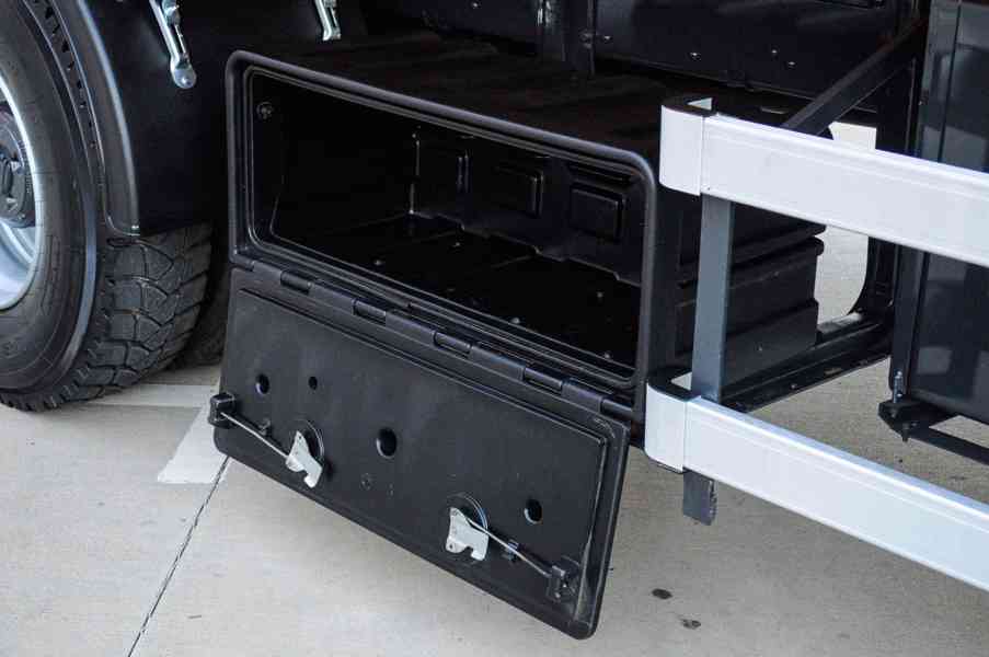 SCANIA P380 6X4 SKLÁPĚČ / VYKLÁPĚČ + HYDRAULICKÁ RUKA EURO4 - foto 68