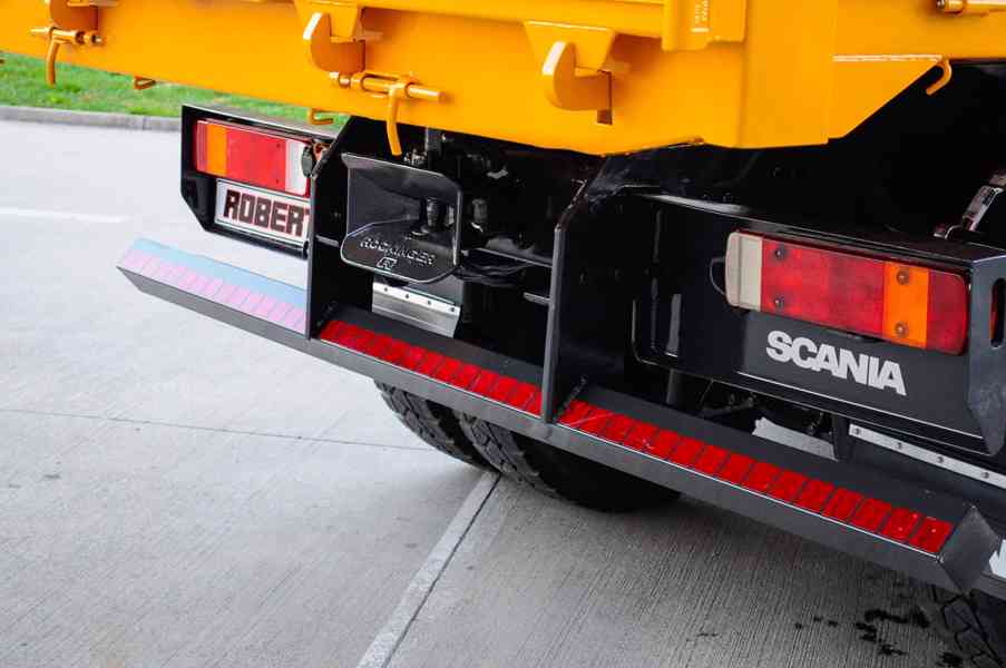 SCANIA P380 6X4 SKLÁPĚČ / VYKLÁPĚČ + HYDRAULICKÁ RUKA EURO4 - foto 21