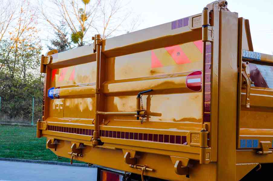 SCANIA P380 6X4 SKLÁPĚČ / VYKLÁPĚČ + HYDRAULICKÁ RUKA EURO4 - foto 20