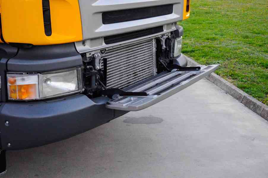 SCANIA P380 6X4 SKLÁPĚČ / VYKLÁPĚČ + HYDRAULICKÁ RUKA EURO4 - foto 87