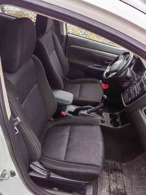 Mitsubishi Outlander 2,2 - foto 3