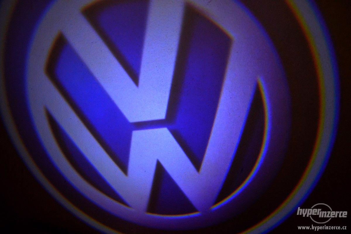 Projektor uvítacího loga značky VW - foto 1