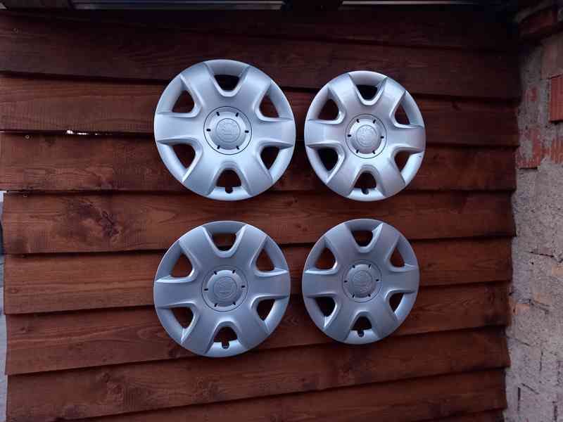 Poklice Škoda, 5J0 601 147C - foto 1