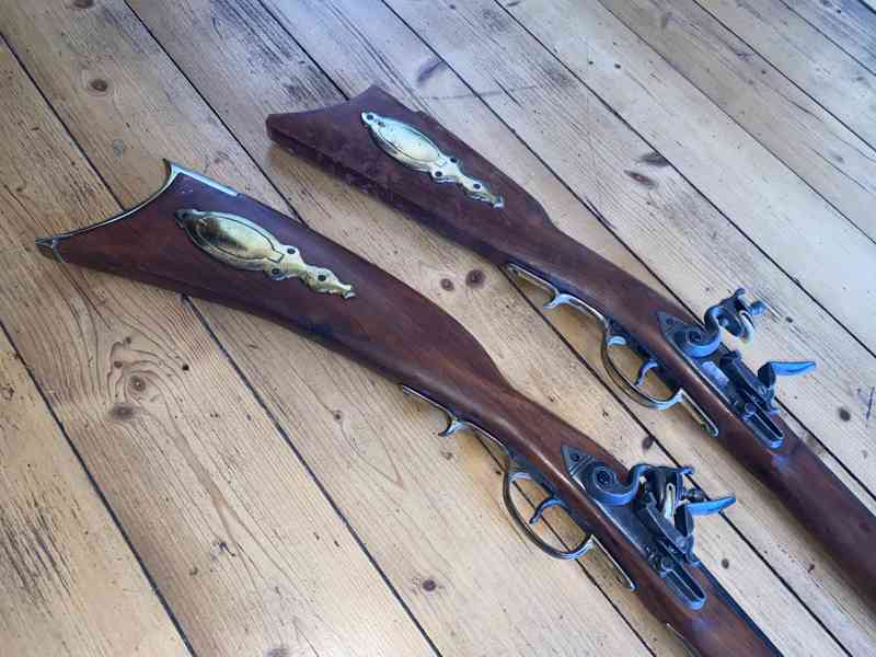 Pušky Hawken Target křesadlová, nefunkční replika Amerických - foto 1